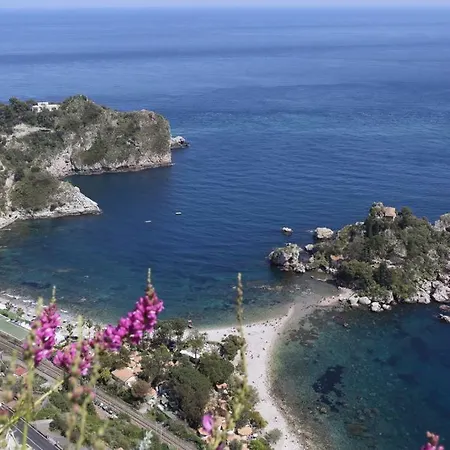 Vicolo A Mare, * Mazzeo