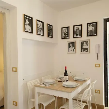 Vicolo A Mare, Apartment Mazzeo