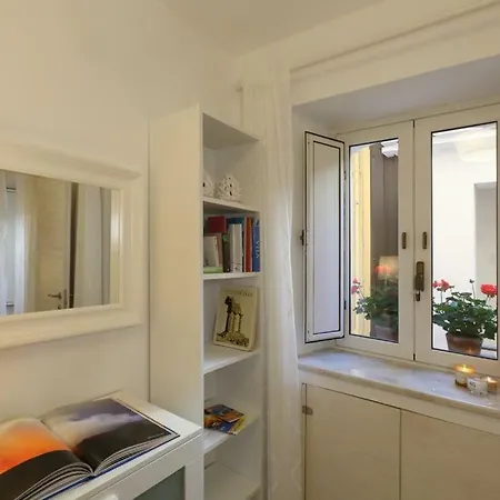 Vicolo A Mare, Apartment Mazzeo
